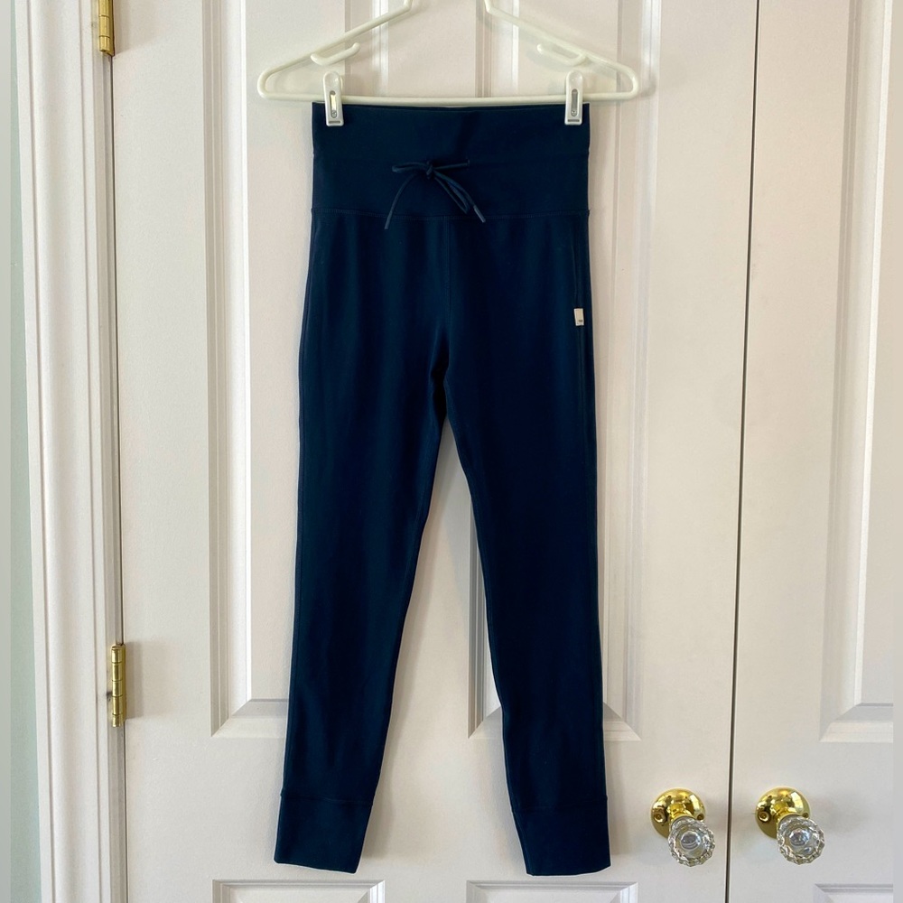 Vuori Daily Jogger Navy